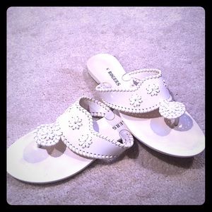 JACK ROGERS JELLY WHITE FLIP FLOP.